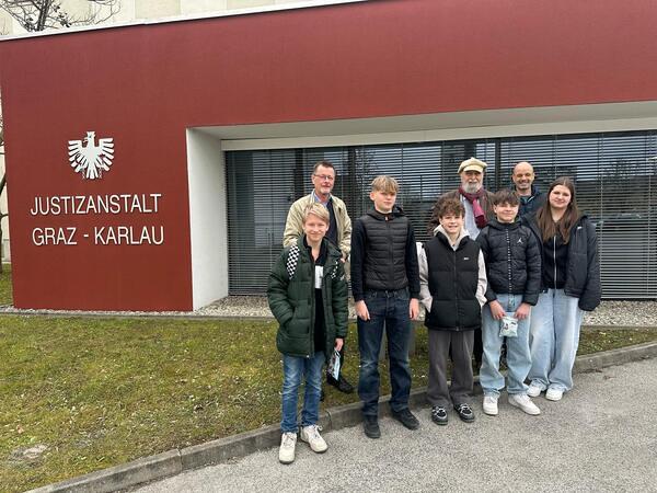 Schuld und Vergebung:  Begegnung einer Firmgruppe mit Gefängnisseelsorgern